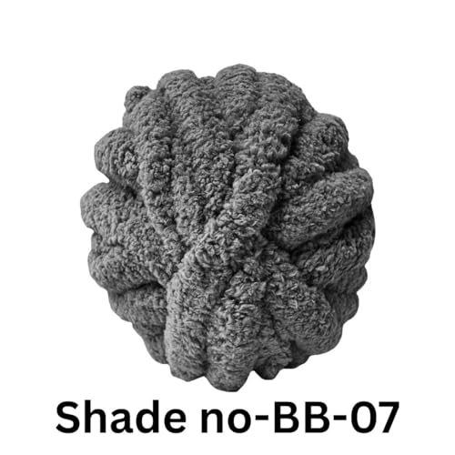 Image of VCR Black Yarn, 200 Grams Big Chunky Hank, 22 Meters Length, Suitable for Knitting Blankets and Pillows, 100% Polyester Yarn Ball for Crochet DIY, Soft Threads, Pack of 1