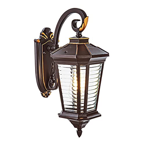 Lanterne vintage et applique murale extérieure pour sécuriser une allée sombre