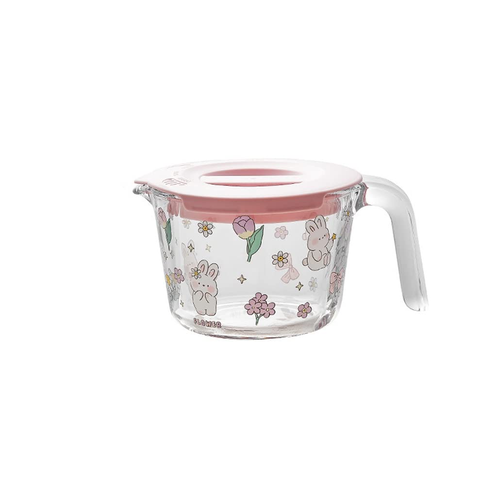 Tasse en verre avec échelle pour la cuisine et battre les oeufs au quotidien