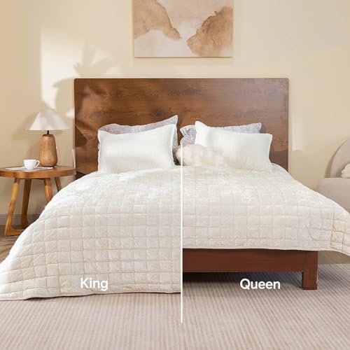 BEDELITE Velvet Quilt Set King Size - Luxury Velvet Comforter Bedding Set 3 Pieces, Soft Cozy Cream White Oversized Bedspread Coverlet for All Seasons with 2 Pillow Shams