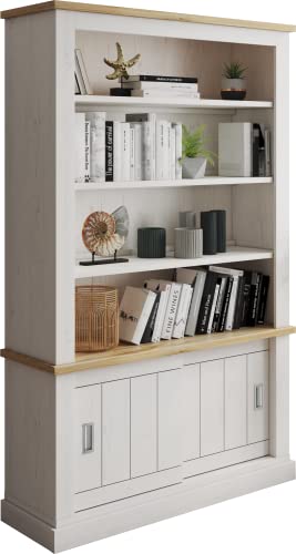 Domando Bücherregal Olbia Landhaus für Wohnzimmer Breite 121cm, Zwei Schiebetüren, Muschelgriffe in Andersen Pinie und Wotan Eiche Cover