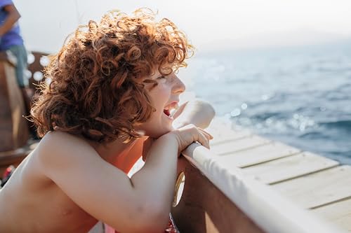 Kneipp naturkind Badeüberraschung Einnhornschatz - Sprudelnde Badekugel für Kinder mit Überraschung - Badespass Einhorn Badeüberraschung Schatzkiste mit Knetseife zum Spielen und Reinigen - 1 Stück