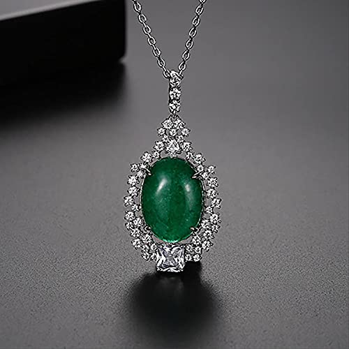 Collier calcédoine verte : le bijou géométrique de vos soirées