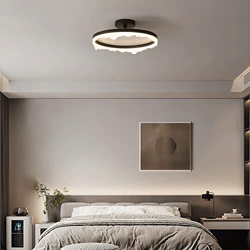 Lampe à écran plat intérieure contre les plafonds bas et sombres