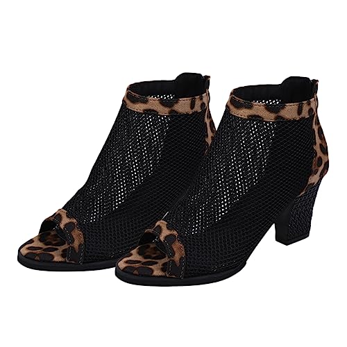 Bottes à talons clairs et sandales à gros talons stables pour éviter les douleurs