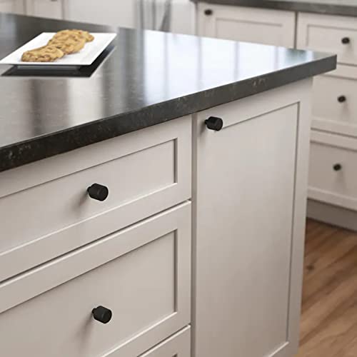 Brainerd Matte Black Traditional Cabinet Knob 4-Pack #TOP1