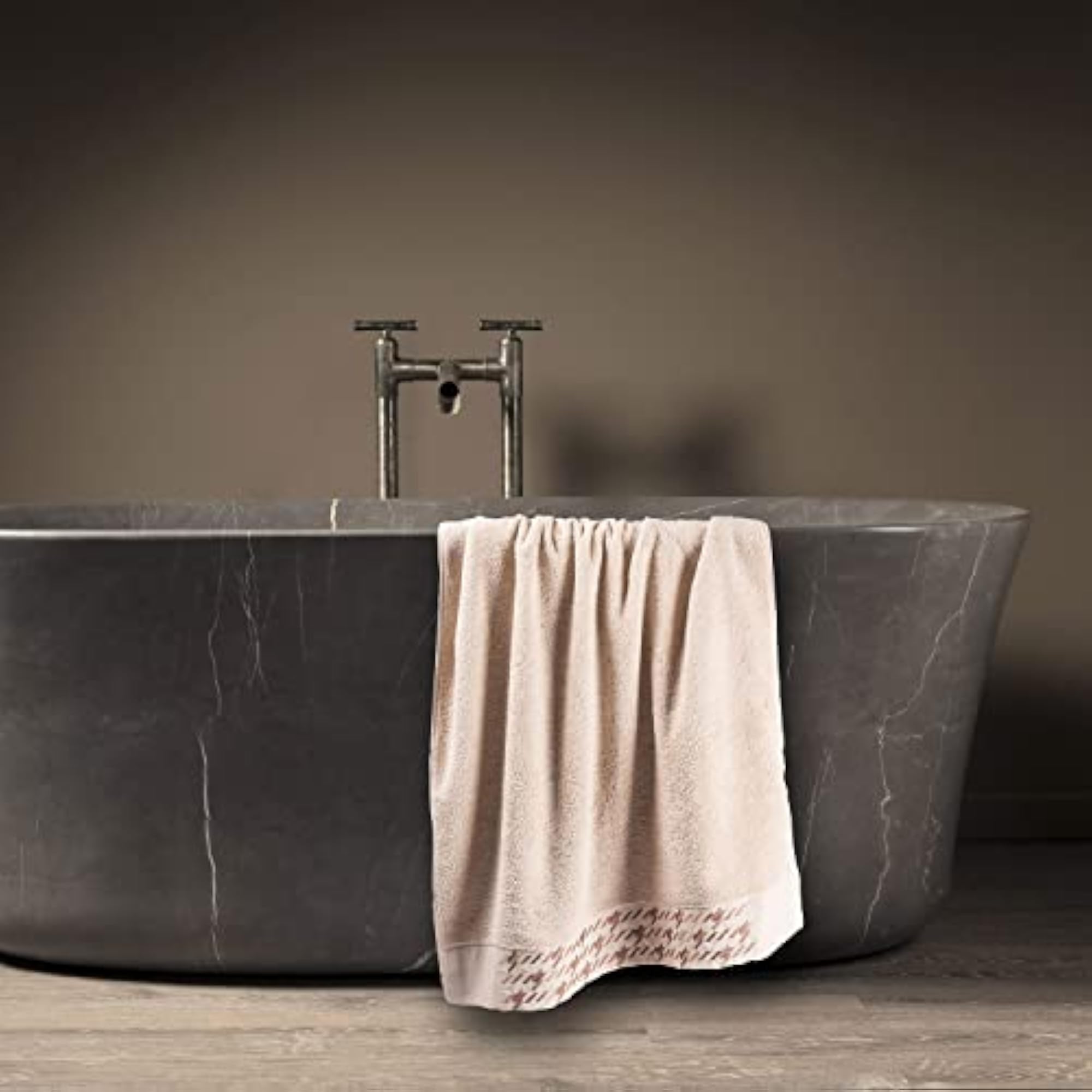 Luxury 100% Cotton Bath Towel, Highly Absorbent & Soft