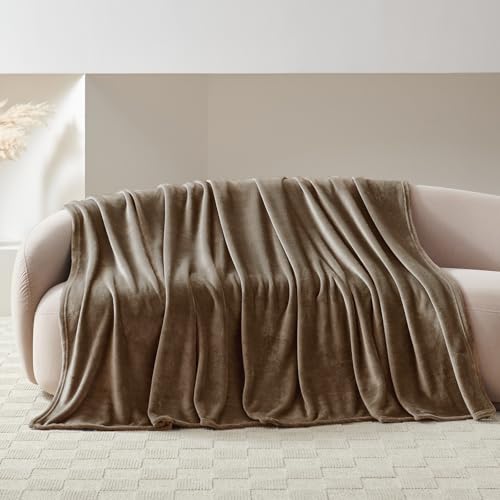 WAVVE Kuscheldecke Braun Flauschig Decke Fleecedecke - Sofadecke Klein Wohndecke Couchdecke, Decke Sofa Weich,Schokolade Hellbraun Leicht Sofaüberwurf 130x150 cm