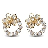 Parfaites pour les amateurs de bijoux quotidiens, ces boucles d'oreilles minimalistes mais détaillées améliorent toutes les tenues, des tenues de bureau aux robes de soirée, offrant une polyvalence pour le travail, les événements sociaux ou les moments calmes à la maison.