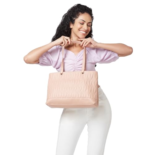 Image of Globus Women Black Solid Party Handheld Bag