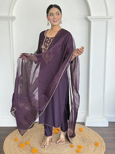 Image of Alvami Women's Silk Solid Regular Kurta Set