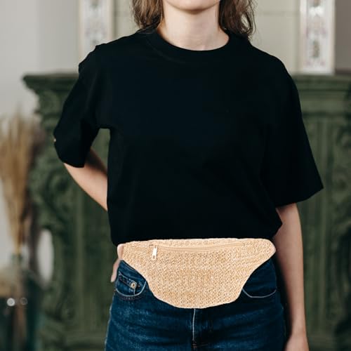 Riñonera mini de paja marrón para evitar cargar bolsos pesados 7