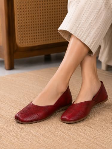 Image of TRASE Traditional Jutti for Women & Girls | Flat Sole, Soft Lining, Cushion Footbed | Casual Wear & Comfortable Ethnic Footwear for Wedding & Festive