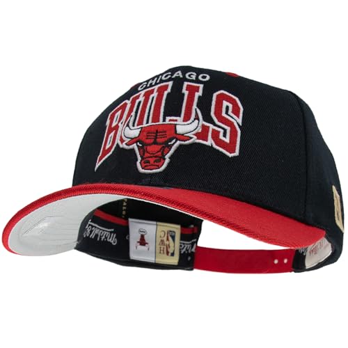 Mitchell & Ness Team Arch Casquette de Baseball avec Fermeture Classic Red Snapback - Chicago Bulls (Noir/Rouge)