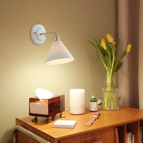 Applique murale orientable céramique avec abat-jour entonnoir