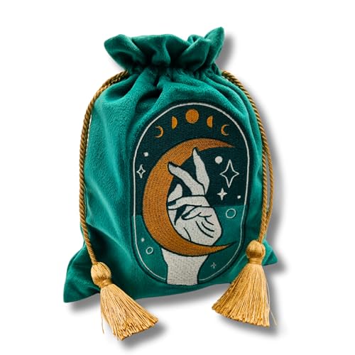 La Muci Green Velvet Tarot Bag – Drawstring Pouch with Gold Tassels, 6.6 x 9 in, for Decks, Jewelry, or Gifts