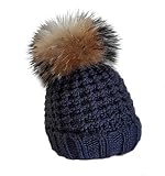 MERRYLAND Mütze Grau Echtfellbommel Pudelmütze ECHTFELL Bommelmütze Hat Real Fur Handmade Fellbommel Echt Fell Strickmütze Bommel Pelzbommel Waschbär Raccoon Pelz