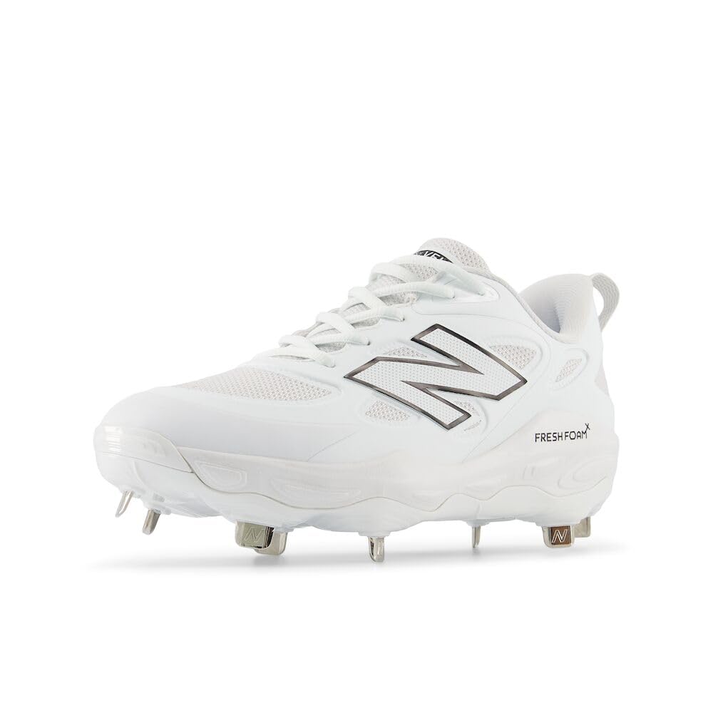 fastpitch softball cleats