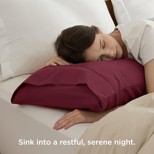 Bedsure Pillow Cases Standard Size Set of 2 - Burgundy Brushed Microfiber Pillowcases, Super Soft and Cozy Pillow Case Covers with Envelope Closure, Wrinkle, Fade and Stain Resistant, 20x26 Inches