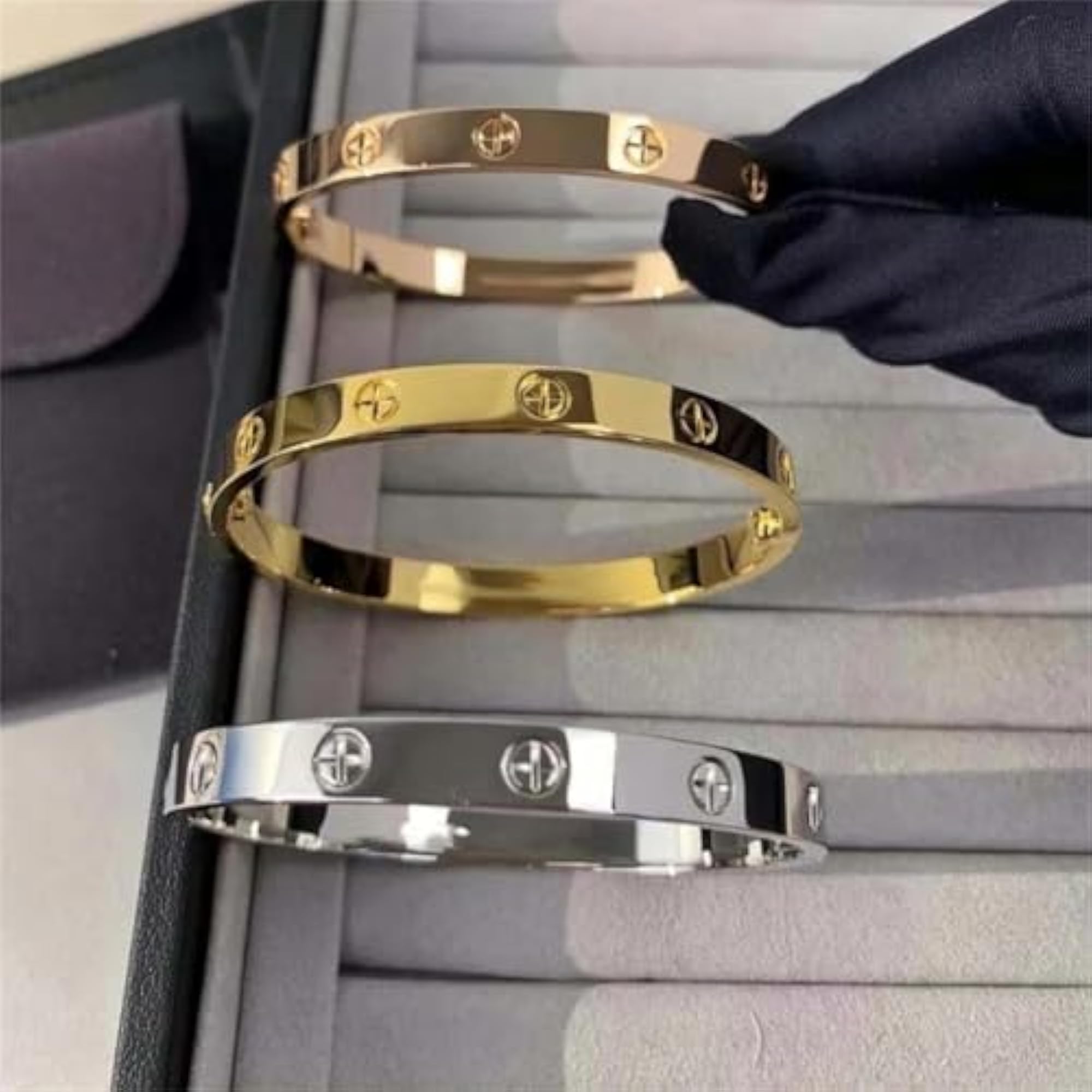 Stylish Stainless Steel Bangle Bracelet Set - Anti Tarnish