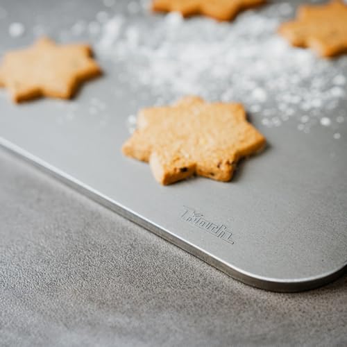 KOCH #109 Massiver Backstahl 32 x 32cm perfekte Pizza & Brot wie aus dem Steinofen - Burger + Steaks vom Grill - 6mm Stärke - 4,8 KG - kompatibel mit Unold Luigi, Backofen & Grill - Bonus: Stofftasche