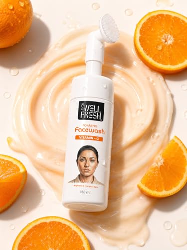 Image of Well Clear Mojo Glow Vitamin C Face Wash, Brightens & Energizes Skin, Sulphate & Paraben Free, 150ml