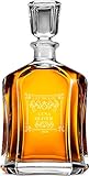 Carafe whisky de 700ml. capacité | mesure 27cm de hauteur. Poids ~1.4kg. Verres NON inclus, seulement la carafe.