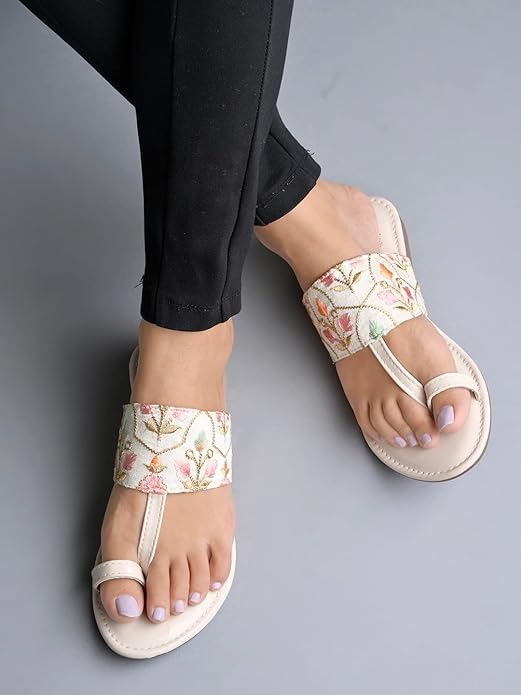 Image of Shoetopia Women Flat Sandal