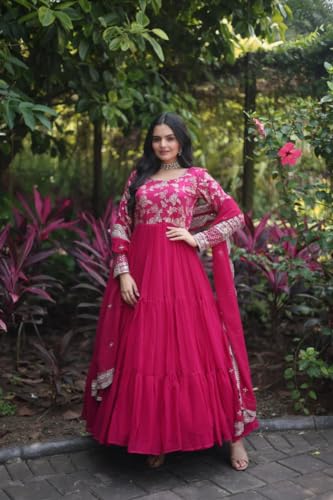 Image of Dresser Women's Embriodered Round Neck Flared Anarkali Kurta Set