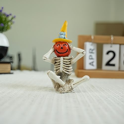 Citrouille squelette d'Halloween décor de bureau compact contre le manque d'espace