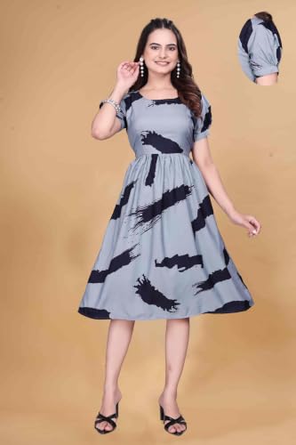 Image of Women's Crepe Floral Print Flared Midi Dress