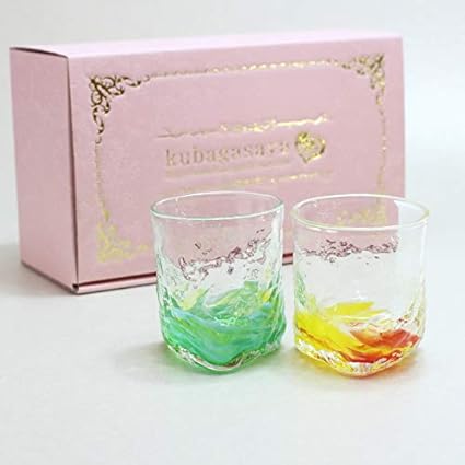 Amazon ペアグラス おしゃれ プレゼント ロックグラス ウイスキーグラス 焼酎 ギフト 琉球ガラス グラス 蛍入り ホタル石 海蛍三角グラス 2個 ペアセット ギフトbox付 緑 橙 くば笠屋 ロックグラス