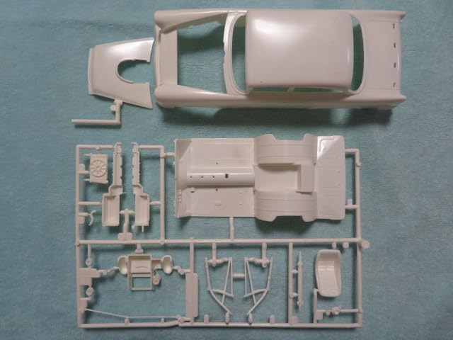 Amazon.co.jp: プラモデル 125 Revell 7194 - Charles