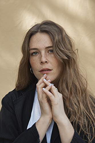Maggie Rogers Poster Pop Music Singer Wall Print Pop Star Wall Decor Maggie Rogers Wallpaper Home Decor Gift for Her Gift for Him