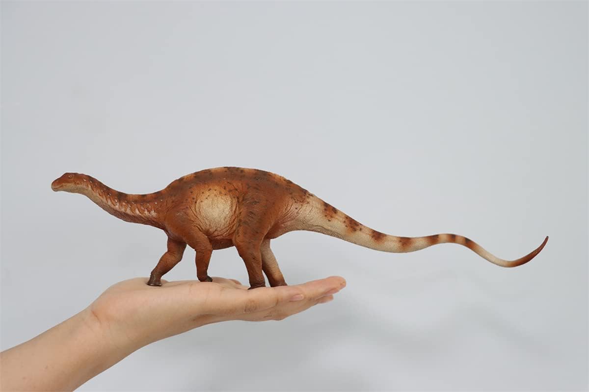 1：35 Scale Dicraeosaurus Figure Diplodocus Dinosaur PVC Collector Animal Art Model Decoration Gift for Adult (Brown)