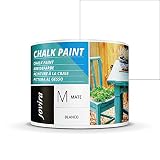 La pintura efecto tiza, también llamada chalk paint , es una pintura especial para la renovación y decoración de muebles de madera con efecto tiza ultra mate. Tiene un gran poder cubriente en una sola capa. Lijado rápido y fácil. Gracias a su formulación al agua y su alta pigmentación es una pintura muy resistente, tanto al paso del tiempo como a la humedad. Además, es ideal para personalizar todo tipo de espacios gracias a su acabado extra mate y su amplia carta de colores, la cuál te permitirá decorar cualquier objeto o rincón de tu hogar con mayor facilidad y con una infinidad de tonalidades.