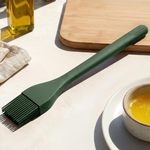 Image of Ember Cookware Silicone Oil & Basting Brush 21 cm | 230C Heat Resistant | Platinum Grade Silicone | Food Safe Pastry Brush | Easy to Clean Bristles | Non Absorbent | Green