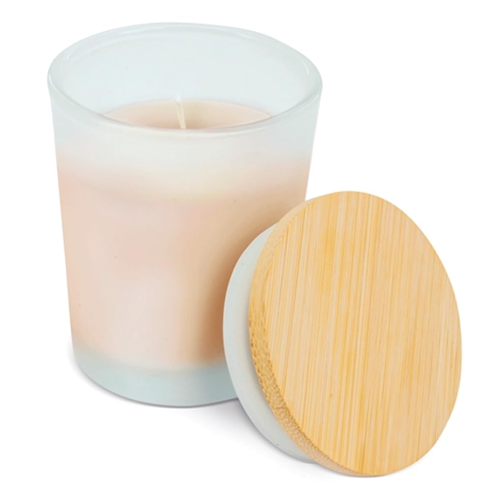 Lote de 24 Velas con aroma a vainilla, presentadas en un tarro de cristal y con tapa de bambú. Medidas: 5.50 x 7.00.