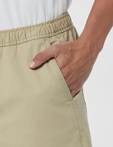Image of Gap Men Solid Regular Fit Mid Rise Shorts