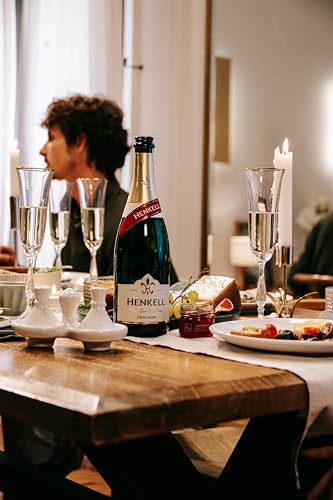 perfekt für festliche Aperitifs. (118 Zeichen) - Detailansicht von Henkell Trocken Premium Sekt 0,75l Review – Dealfoxx.de