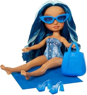 RAINBOW HIGH Swim & Style - Skyler (Blue) - 28 cm Doll with Shimmering Pareo to Wear More than 10 Ways - Swimsuit, Sandals, Accessories - Toy for Kids - For Ages 4-12