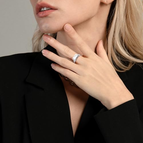JewelryWe ring shown on hand