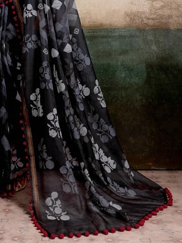 Image of AKHILAM Women's Cotton Printed Saree With Unstitched Blouse Piece