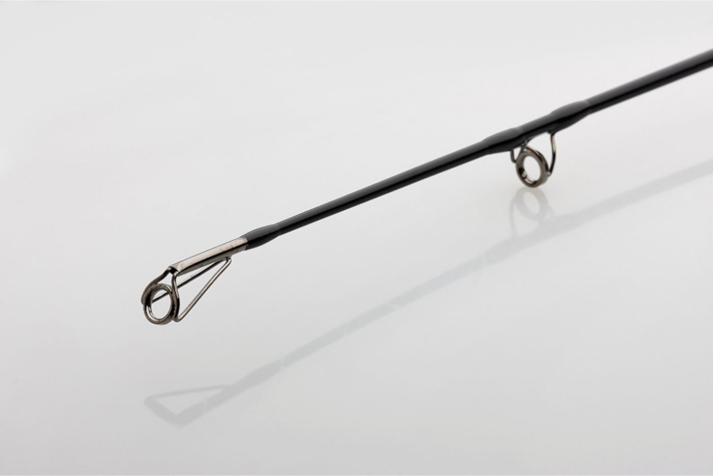 MadCat Negra Resistente 240 cm 200-300 g - Caña de Pescar para Siluro y Waller