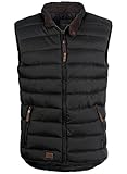 Diese gefütterte Weste wird deinen Kleiderschrank um ein weiteres Allround-Teil erweitern, da du diese Outdoorweste quasi mit allem kombinieren kannst und immer top gekleidet bist. Schützendes und wärmendes Material sowie beste Verarbeitung werden dich überzeugen!
