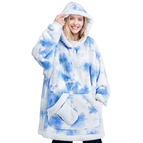 Giggling Getup Manta con Capucha Ponible para Mujeres y Hombres - Sudadera Manta de Franela Sherpa Sobredimensionada, con Gran Bolsillo y Mangas, Regalos de Cumpleaños para Adultos, Azul Claro Tie Dye