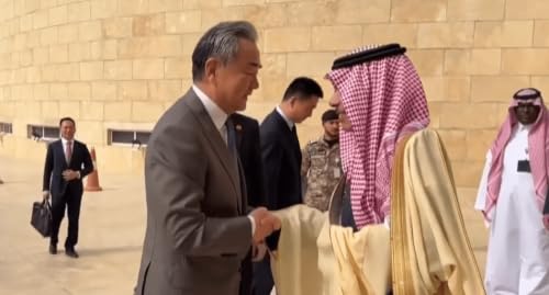 La Cina nel Golfo, tra affari e diplomazia