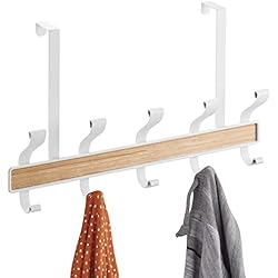 mDesign Perchero de Puerta – 10 Ganchos - Acero Color Blanco y Madera Clara - Práctico Colgador de Ropa para Entrada o baño – Perchero sin Taladro, Ideal para Abrigos y Chaquetas o como toallero