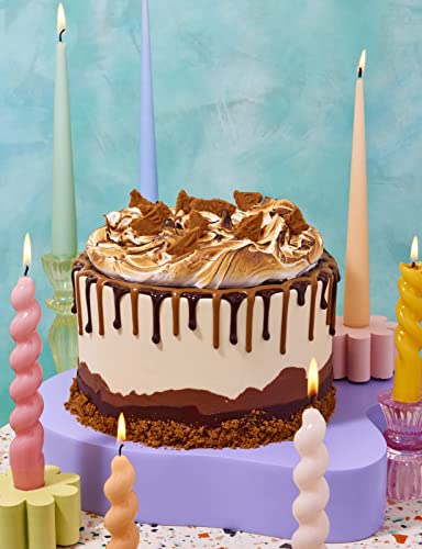 Crumbs & Doilies: Over 90 mouth-watering bakes to create at home from YouTube sensation Cupcake Jemma