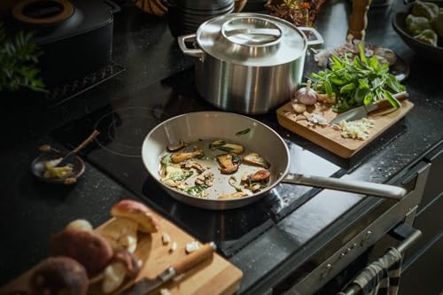 Fiskars Norden Steel Bratpfanne 28 cm für alle Kochfelder